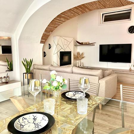 L'Arco Sul Lago • Gold Apartment Castro  Exterior foto
