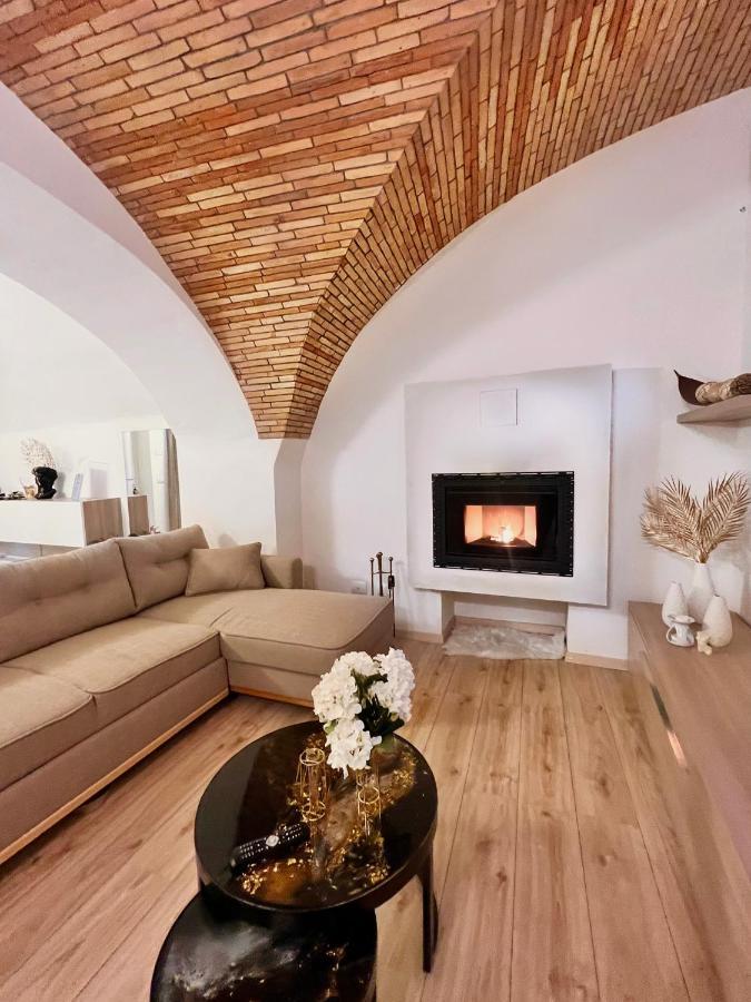 L'Arco Sul Lago • Gold Apartment Castro  Exterior foto