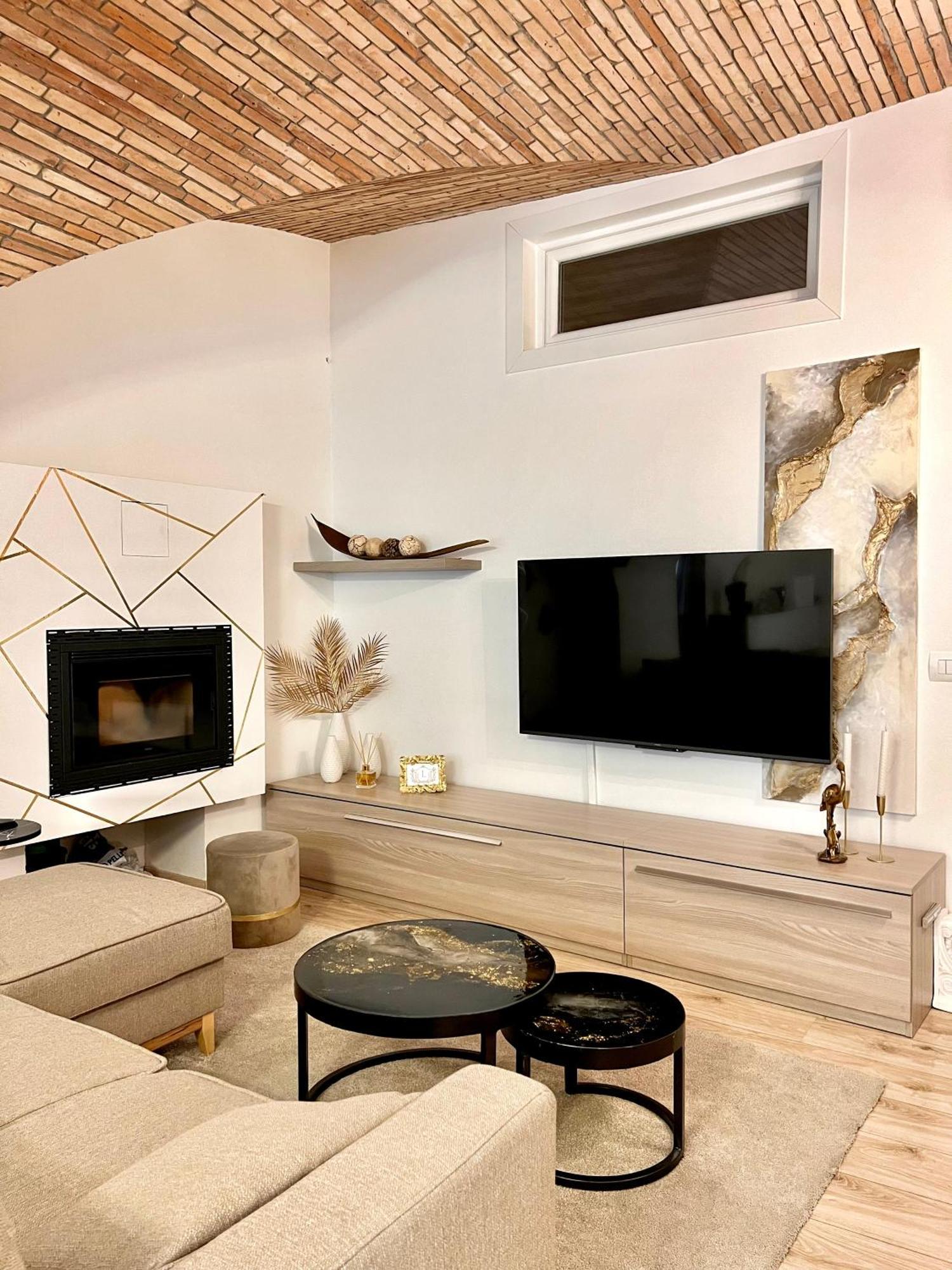 L'Arco Sul Lago • Gold Apartment Castro  Exterior foto