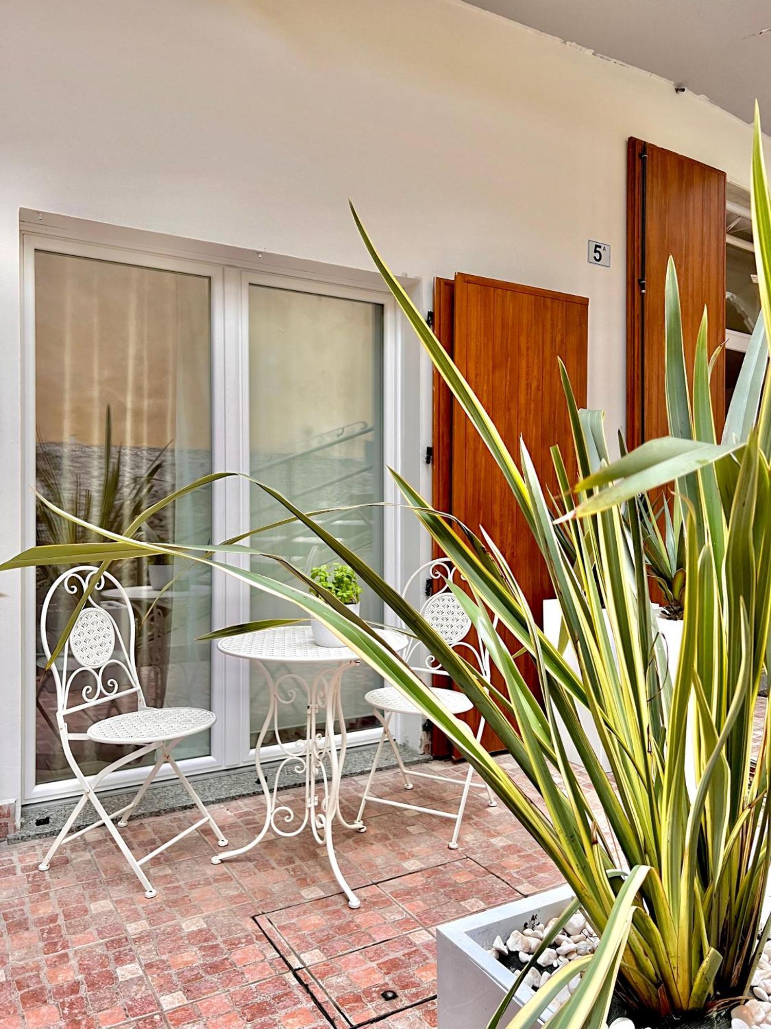 L'Arco Sul Lago • Gold Apartment Castro  Exterior foto