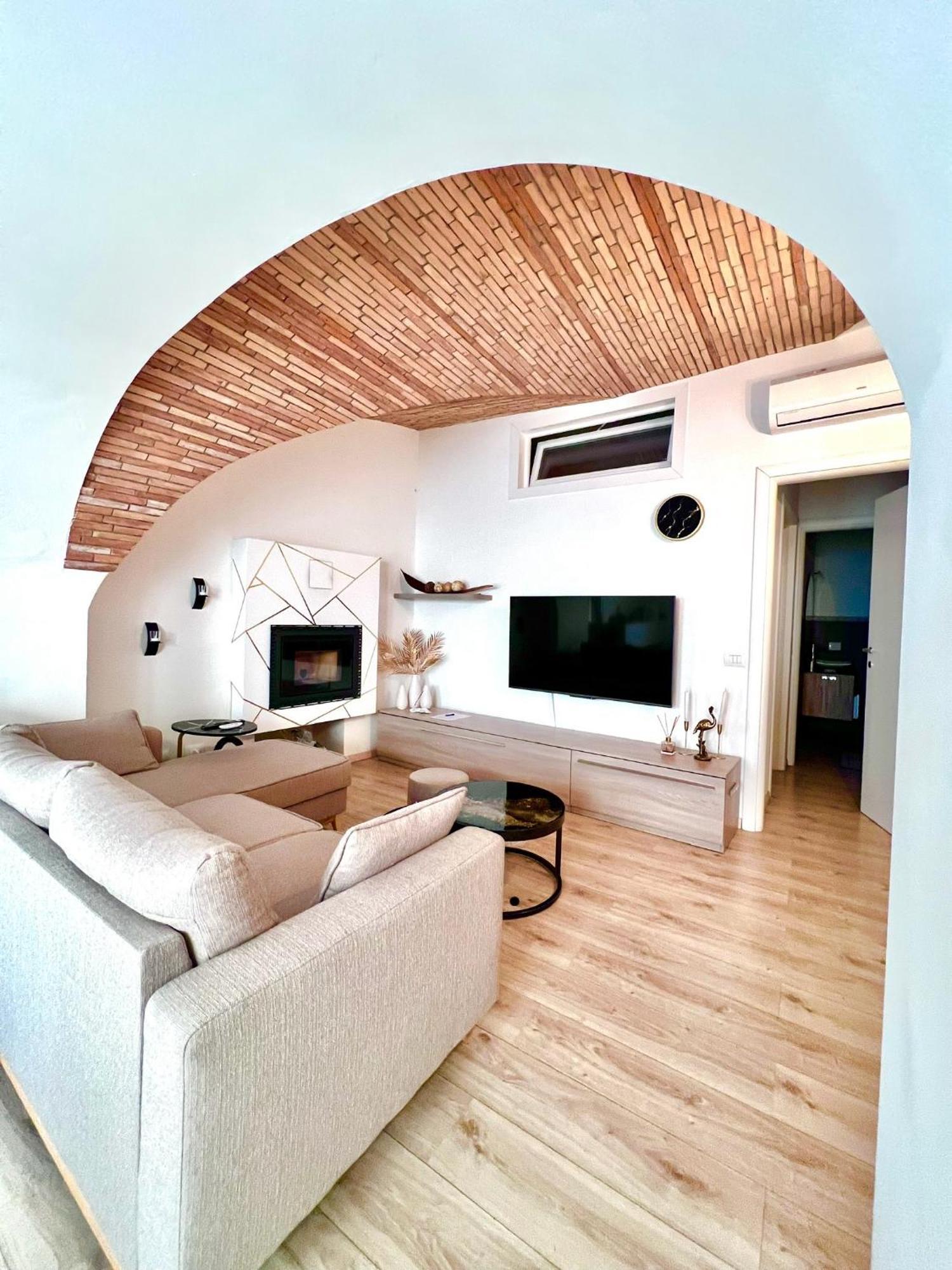 L'Arco Sul Lago • Gold Apartment Castro  Exterior foto